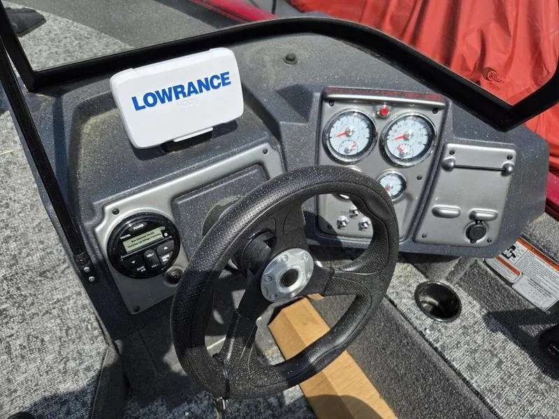 Slide: The Image of Tracker PG V175 CB 2025 - 11