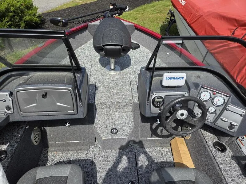 Slide: The Image of Tracker PG V175 CB 2025 - 12