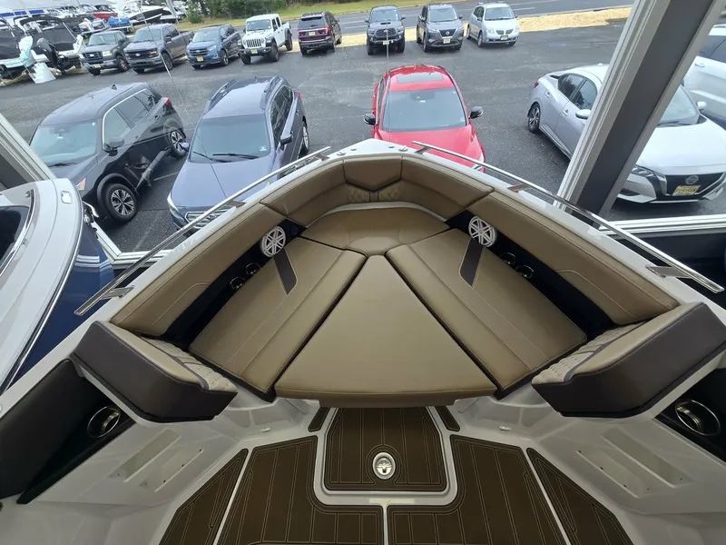 Slide: The Image of Monterey ELITE 30` 2027 - 8
