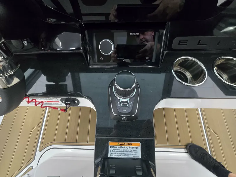 Slide: The Image of Monterey ELITE 30` 2027 - 10