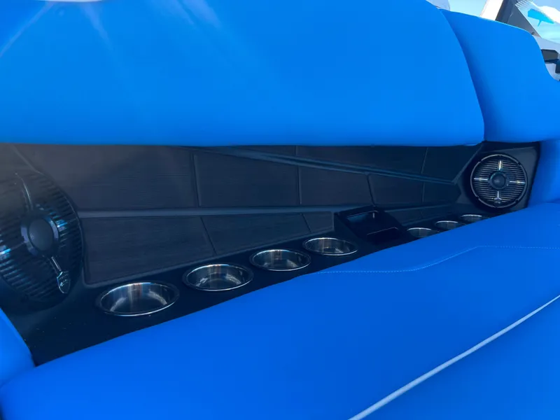 Slide: The Image of 2026 MOOMBA MAX - Image 22 - 22