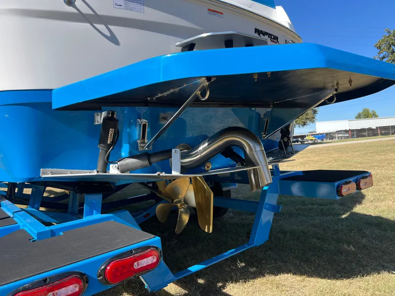 Slide: The Image of 2026 MOOMBA MAX - Image 8 - 8