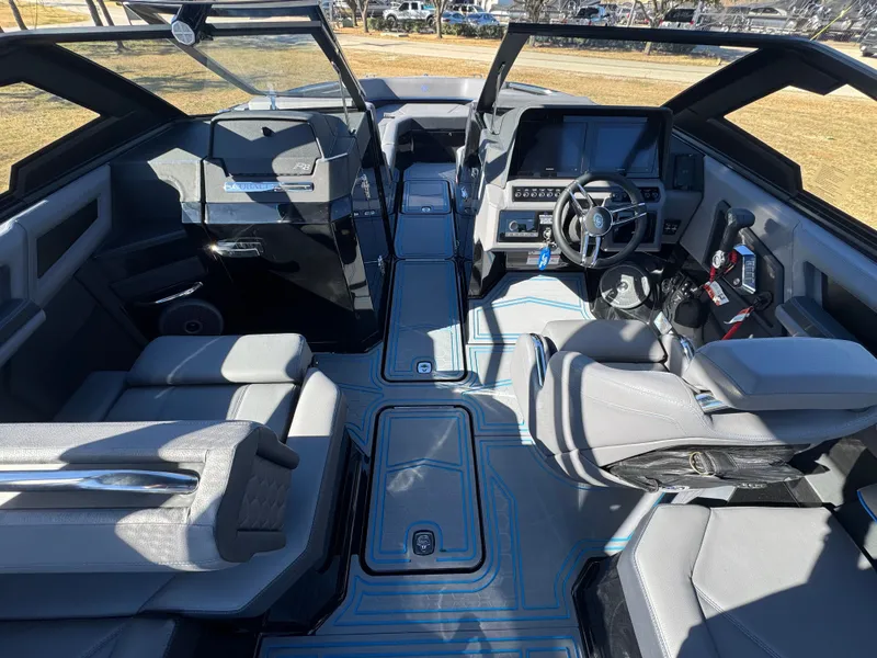 Slide: The Image of 2026 COBALT R8 SURF - Image 13 - 13