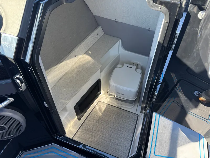 Slide: The Image of 2026 COBALT R8 SURF - Image 16 - 16