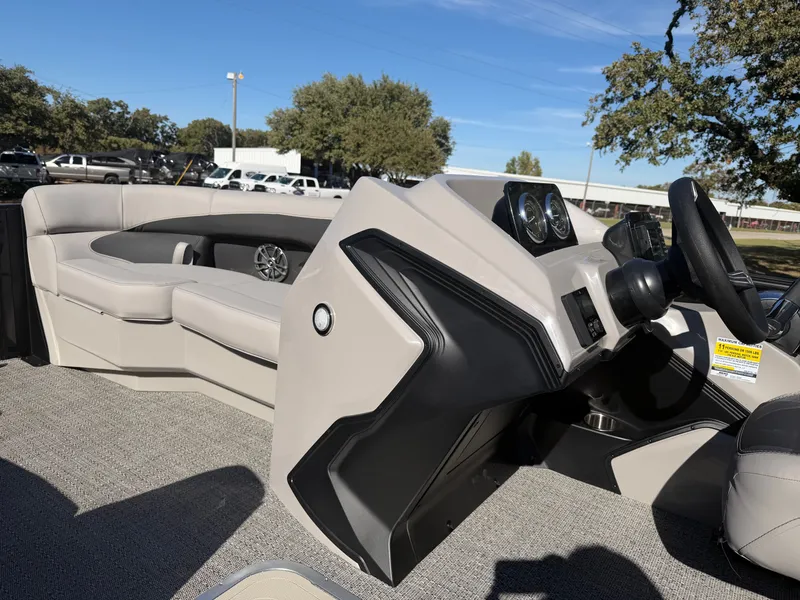 Slide: The Image of 2026 BARLETTA A20UC - Image 13 - 13