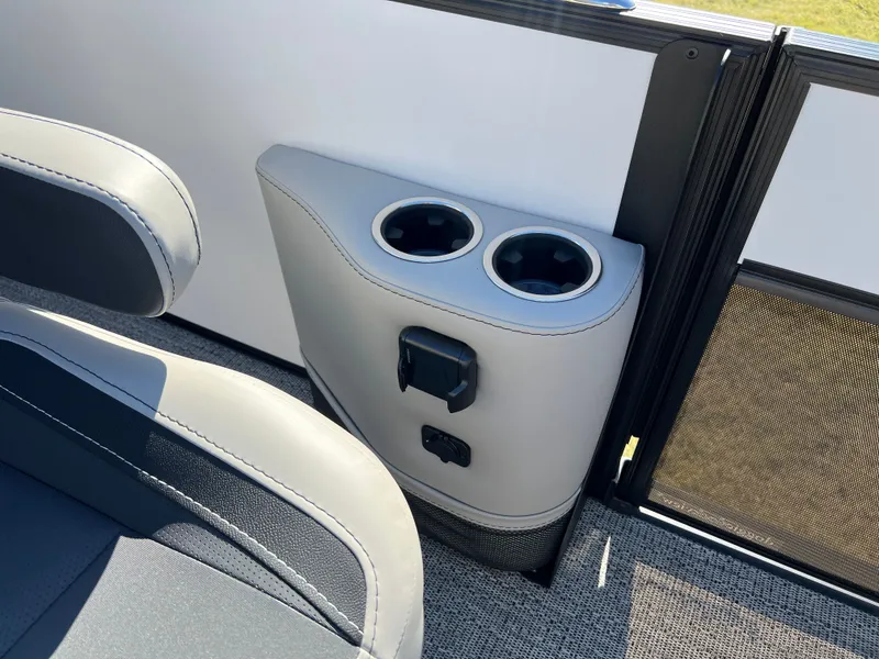 Slide: The Image of 2026 BARLETTA C22UC - Image 18 - 18