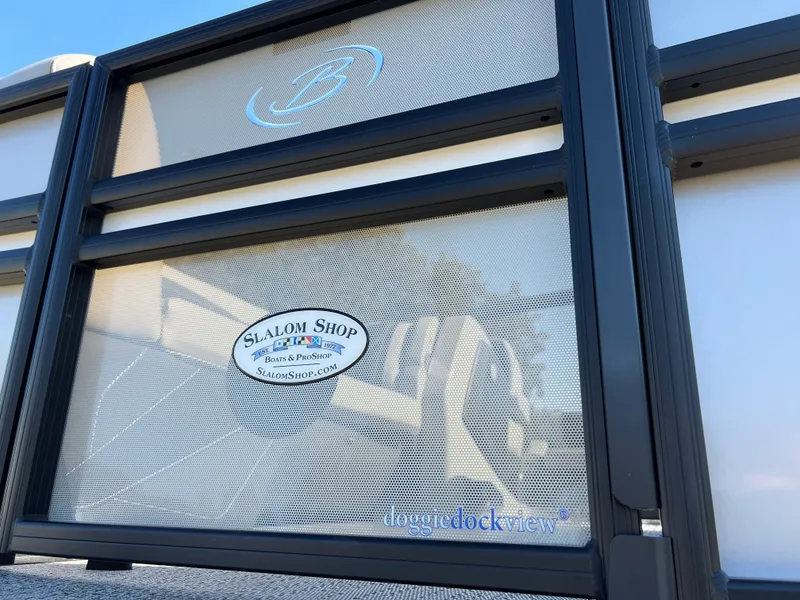 Slide: The Image of 2026 BARLETTA C22UC - Image 4 - 4