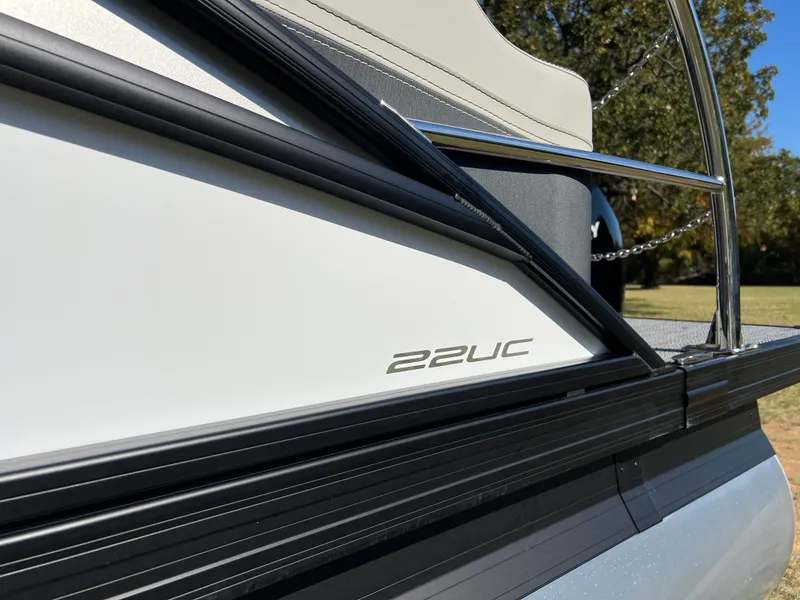 Slide: The Image of 2026 BARLETTA C22UC - Image 7 - 7