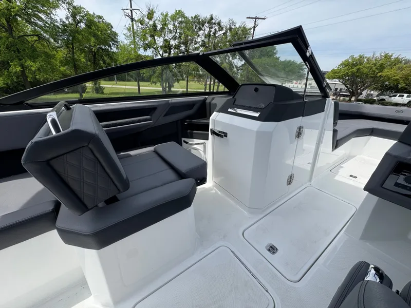 Slide: The Image of 2026 COBALT R6 - Image 14 - 14