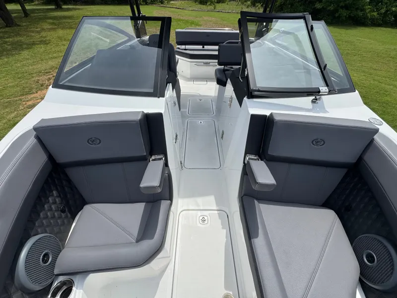 Slide: The Image of 2026 COBALT R6 - Image 18 - 18