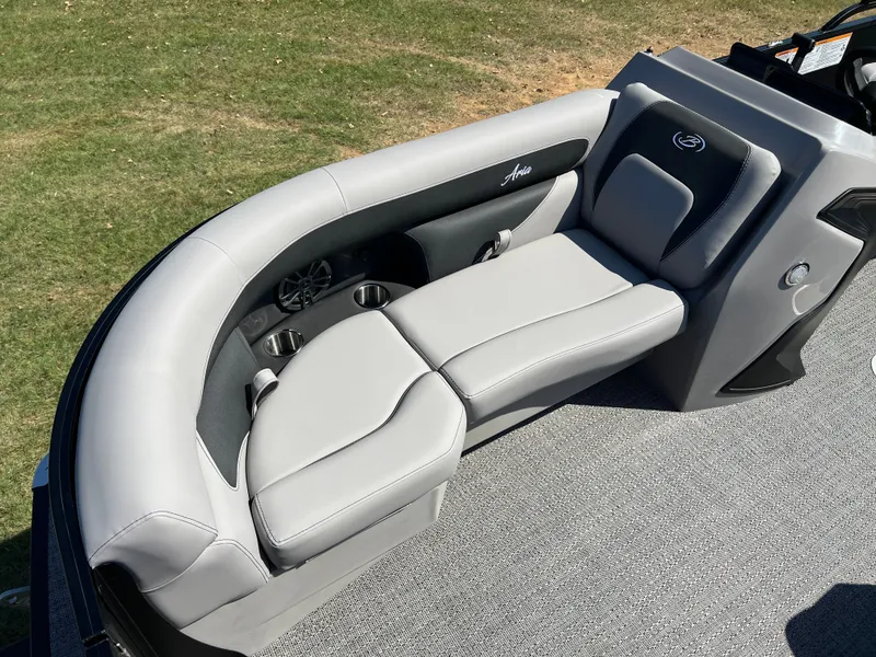 Slide: The Image of 2026 BARLETTA A22UC - Image 11 - 11