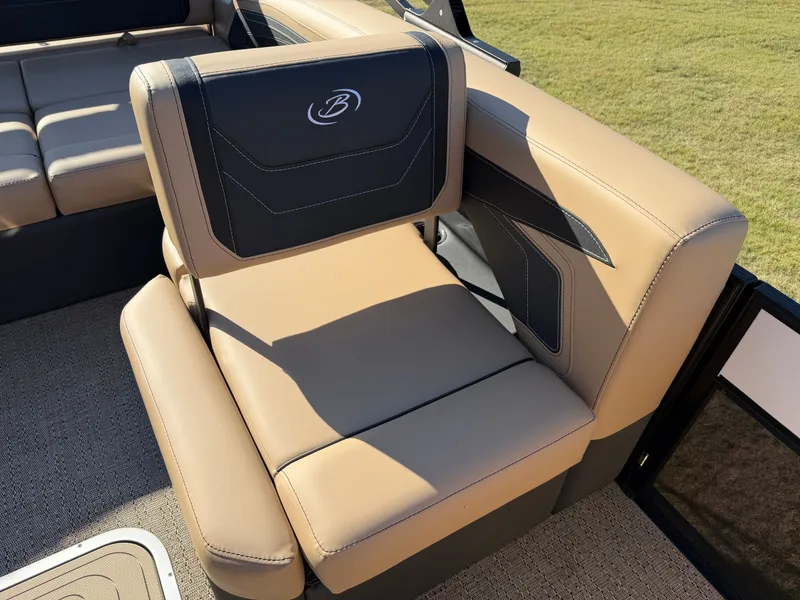 Slide: The Image of 2026 BARLETTA C22U - Image 9 - 9