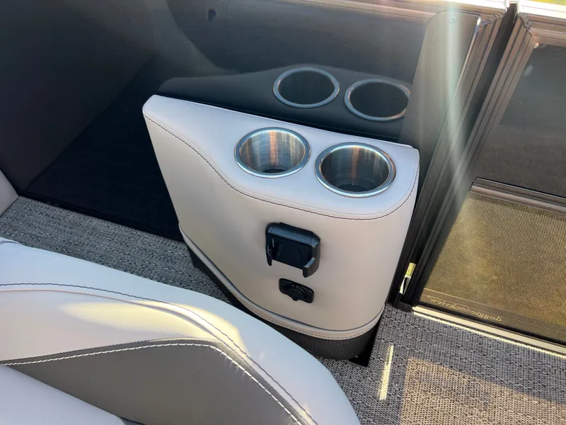 Slide: The Image of 2026 BARLETTA A24QC - Image 14 - 14