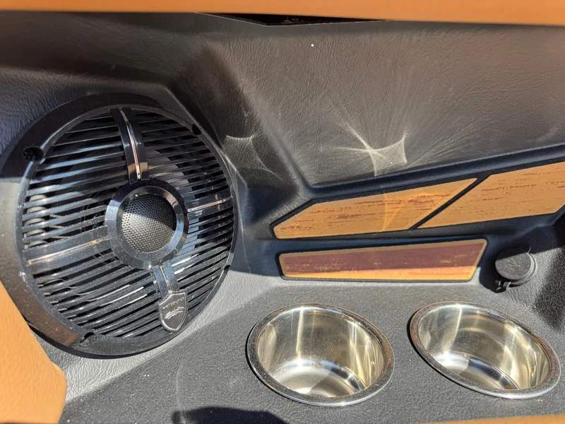 Slide: The Image of 2026 MOOMBA TYKON - Image 11 - 11