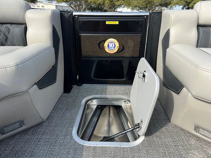 Slide: The Image of 2026 BARLETTA L25UA - Image 16 - 16