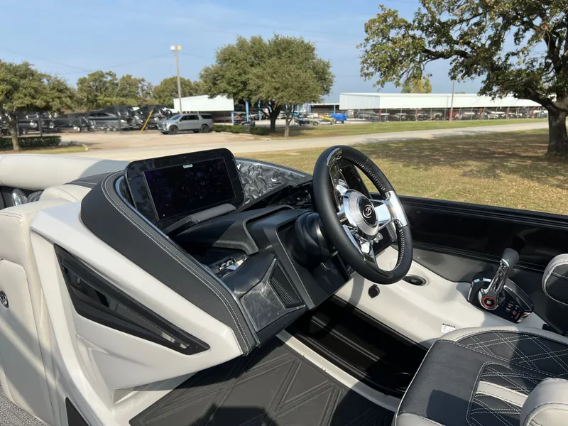 Slide: The Image of 2026 BARLETTA L25UA - Image 25 - 25