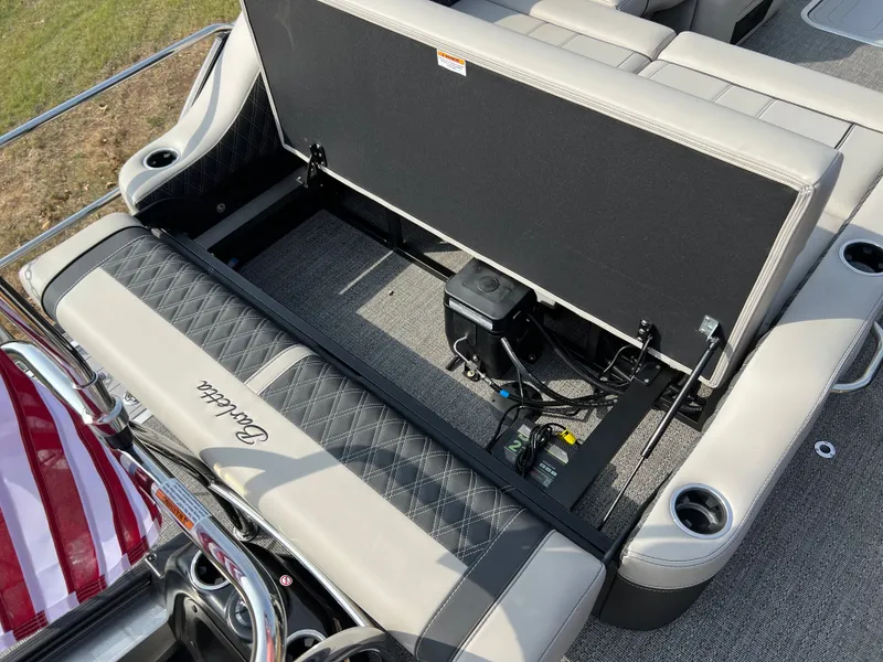 Slide: The Image of 2026 BARLETTA L25UA - Image 35 - 35