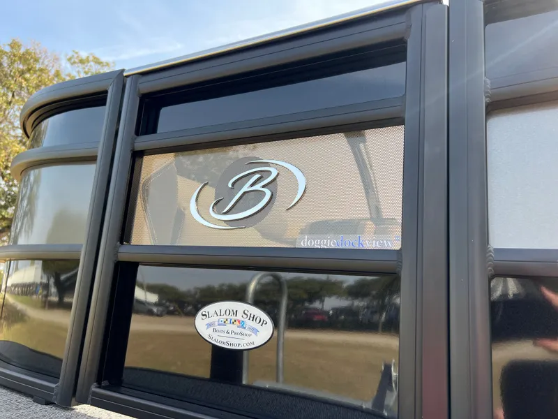 Slide: The Image of 2026 BARLETTA L25UA - Image 4 - 4