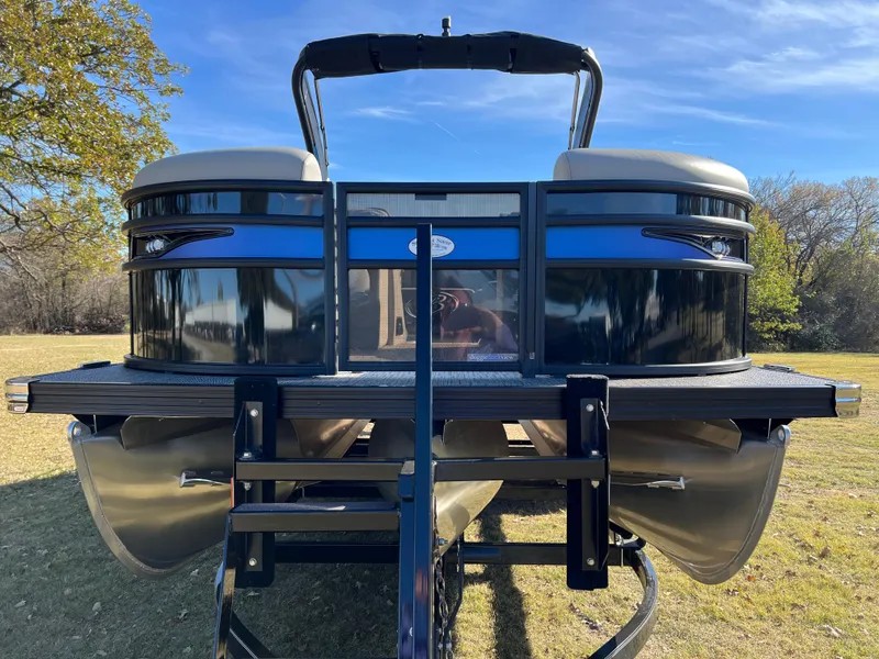 Slide: The Image of 2026 BARLETTA 23UA CORSA - Image 3 - 3