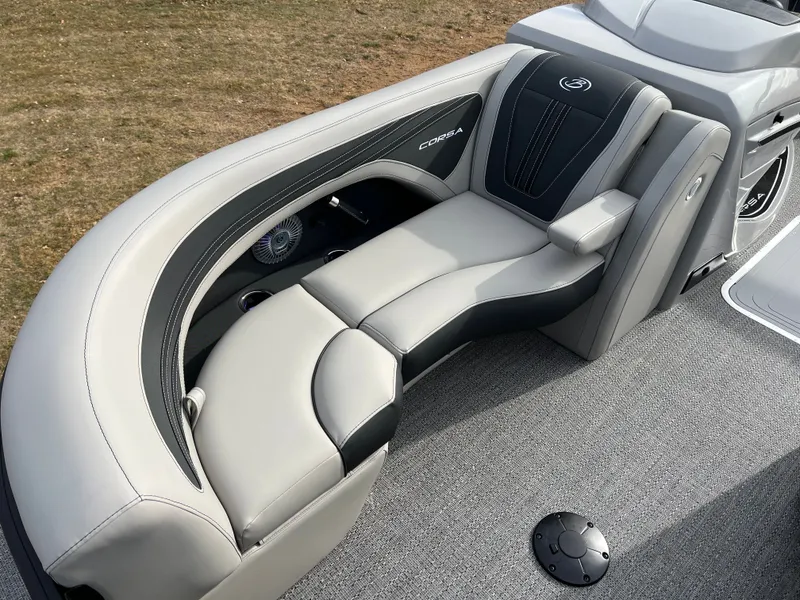 Slide: The Image of 2026 BARLETTA 23M CORSA - Image 14 - 14