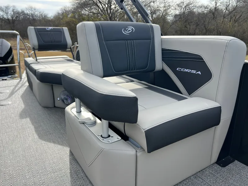 Slide: The Image of 2026 BARLETTA 23M CORSA - Image 19 - 19