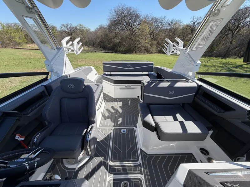 Slide: The Image of 2026 COBALT R6 SURF - Image 27 - 27