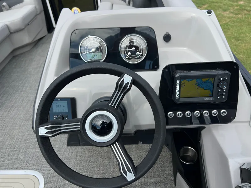 Slide: The Image of 2026 BARLETTA A22UC - Image 17 - 17