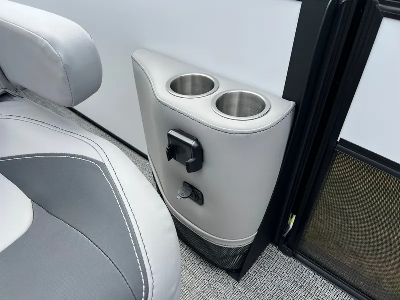 Slide: The Image of 2026 BARLETTA A22UC - Image 22 - 22