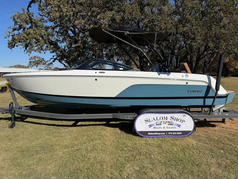 The Image of 2026 COBALT CS23 SURF - Image 1 - 1