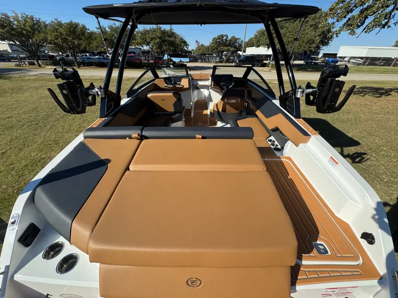 Slide: The Image of 2026 COBALT CS23 SURF - Image 10 - 10