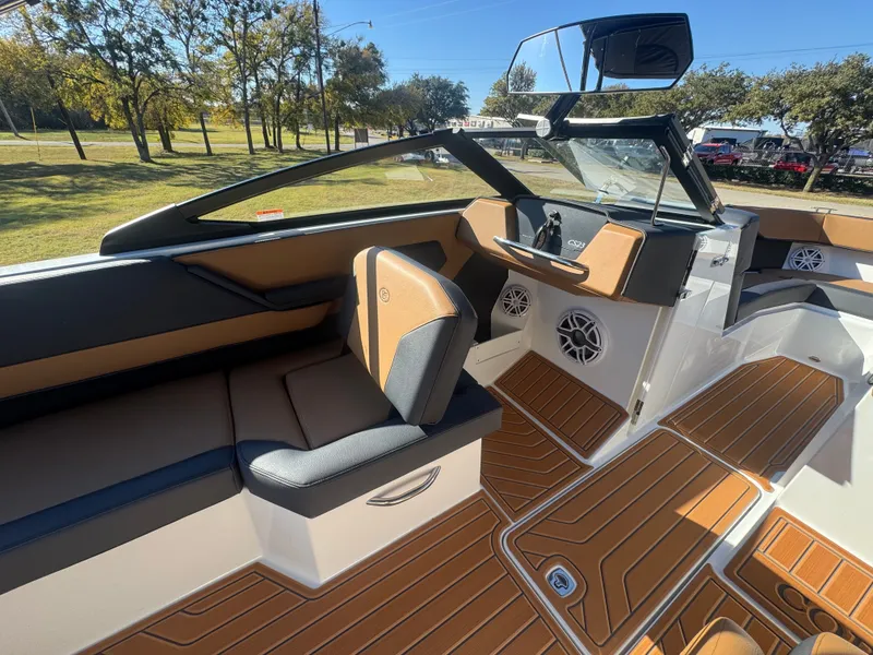 Slide: The Image of 2026 COBALT CS23 SURF - Image 17 - 17