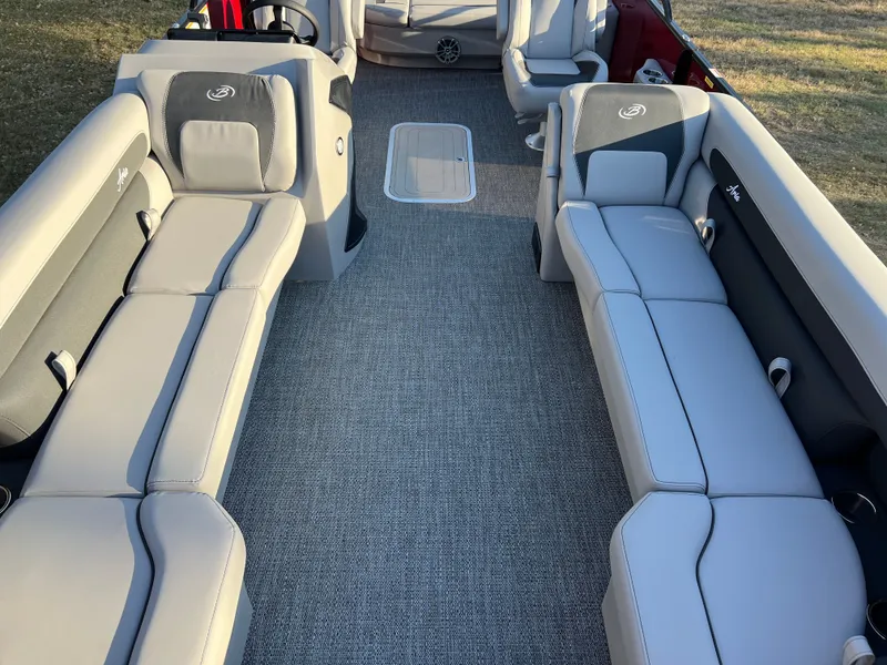 Slide: The Image of 2026 BARLETTA A24UC - Image 10 - 10