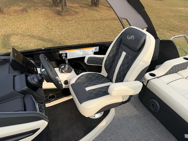 Slide: The Image of 2026 BARLETTA R23UCA LEGGERA - Image 4 - 4