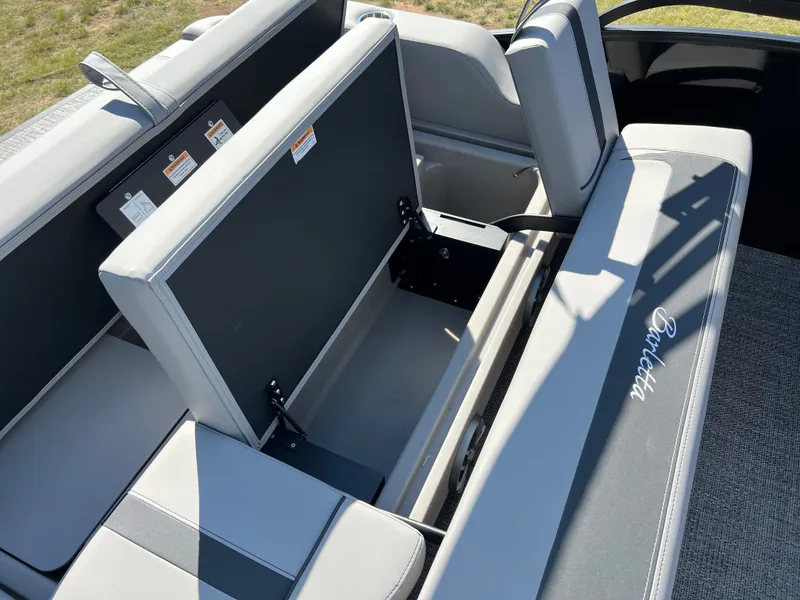 Slide: The Image of 2026 BARLETTA A22UC - Image 25 - 25