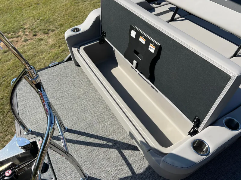 Slide: The Image of 2026 BARLETTA A22UC - Image 27 - 27