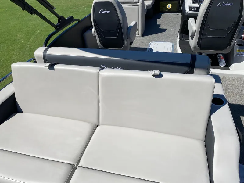 Slide: The Image of 2026 BARLETTA C22UC - Image 17 - 17