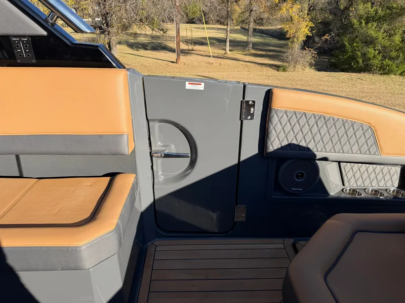 Slide: The Image of 2026 COBALT R33 SURF - Image 18 - 18