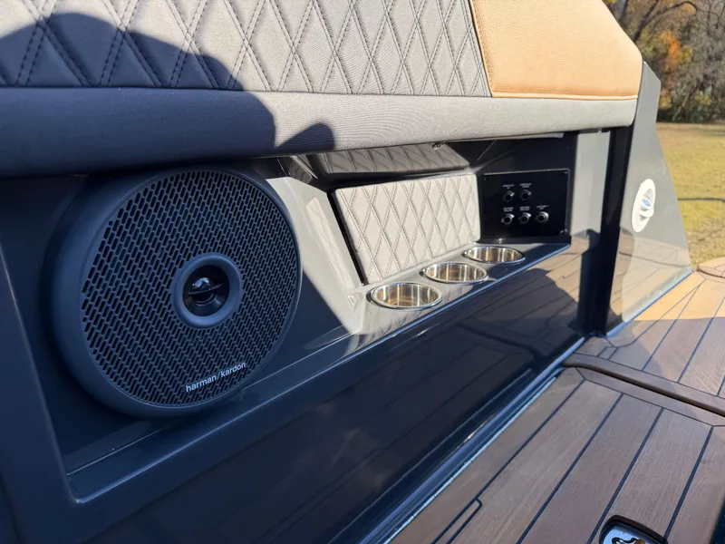 Slide: The Image of 2026 COBALT R33 SURF - Image 20 - 20