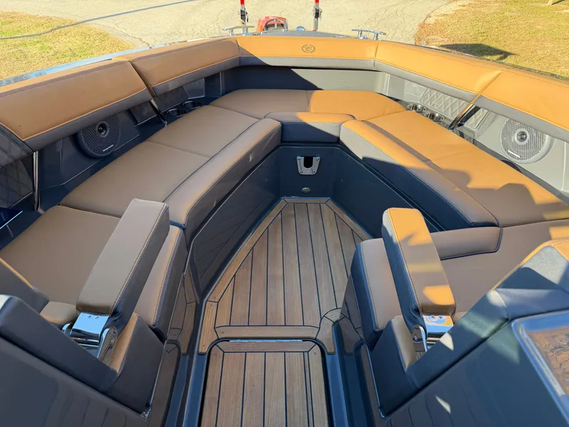 Slide: The Image of 2026 COBALT R33 SURF - Image 38 - 38