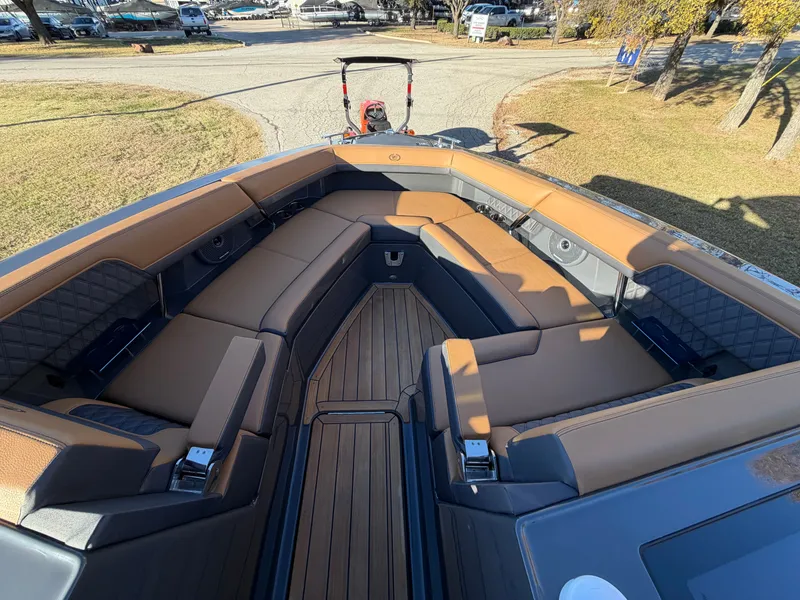 Slide: The Image of 2026 COBALT R33 SURF - Image 42 - 42