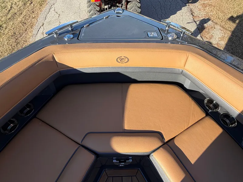 Slide: The Image of 2026 COBALT R33 SURF - Image 43 - 43