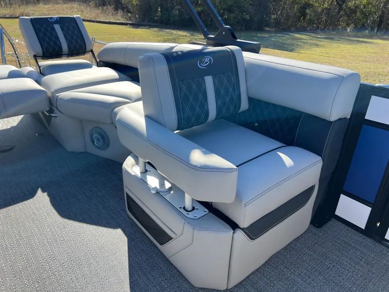 Slide: The Image of 2026 BARLETTA L23M - Image 19 - 19