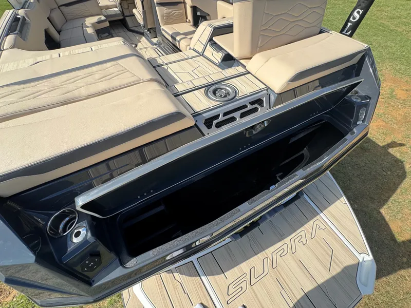 Slide: The Image of 2026 SUPRA SE 550 - Image 11 - 11
