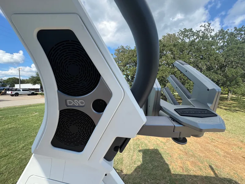 Slide: The Image of 2026 SUPRA SE 550 - Image 30 - 30