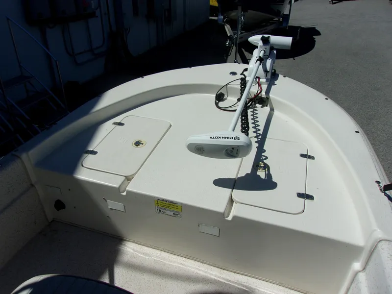 Slide: The Image of 2019 Carolina Skiff 18 JVX CC boat deck with Minn Kota trolling motor. - 17