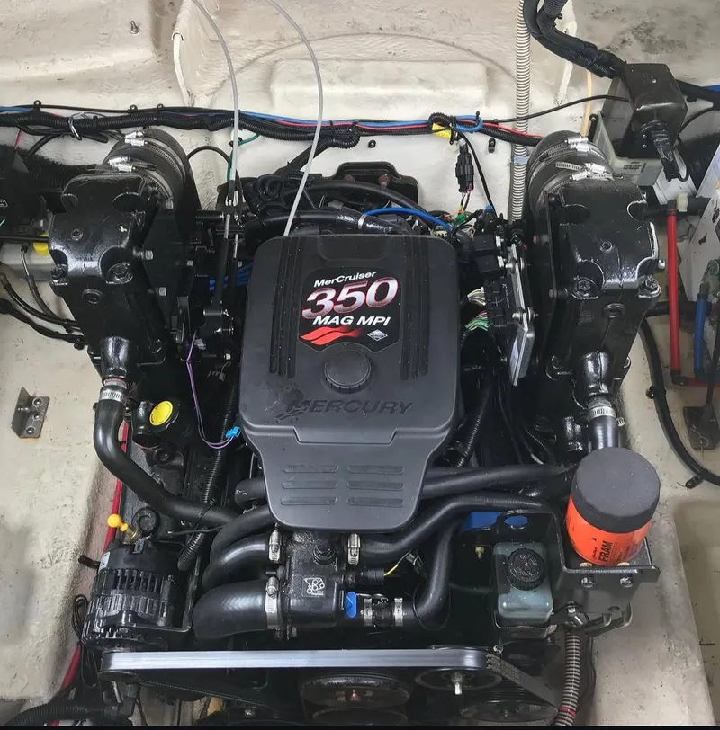 Slide: The Image of MerCruiser 350 MAG MPI engine in 2005 Sea Ray Sundancer boat. - 8