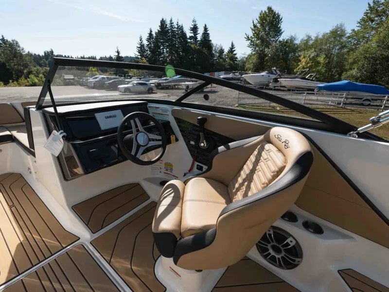 Slide: The Image of Sea Ray SPX 190 Outboard 2025 - 6