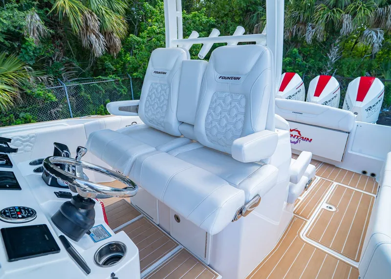 Slide: The Image of Fountain 32 NX 2024 - 26