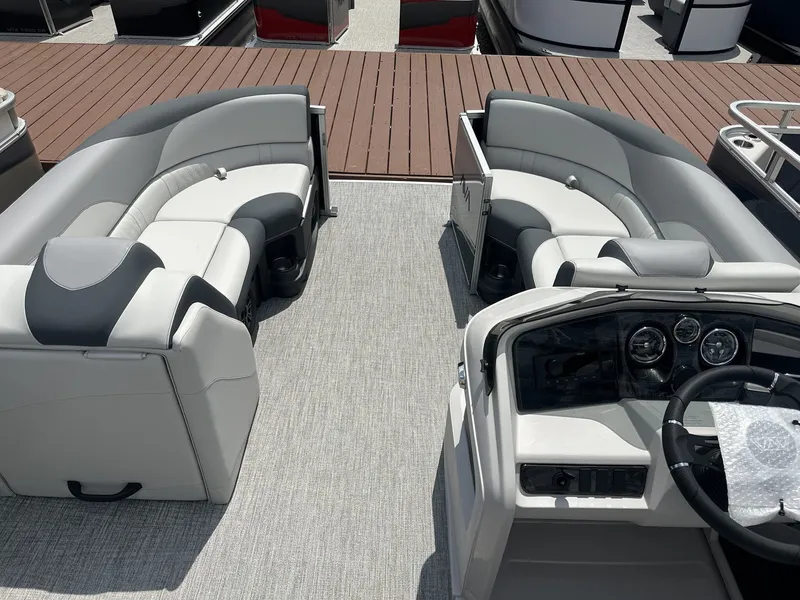 Slide: The Image of Avalon LSZ Quad Lounger 2025 - 4