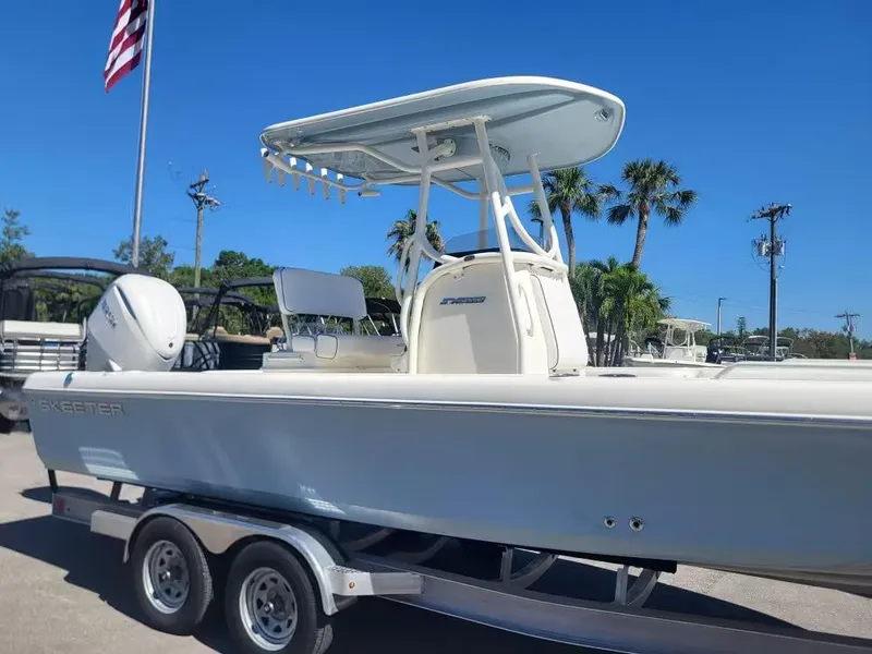 Slide: The Image of Skeeter SX2550 Family 2025 - 3